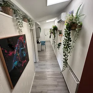 Apartamento Dea Dreams - Marghera 43 Near San Siro Stadium, Milán