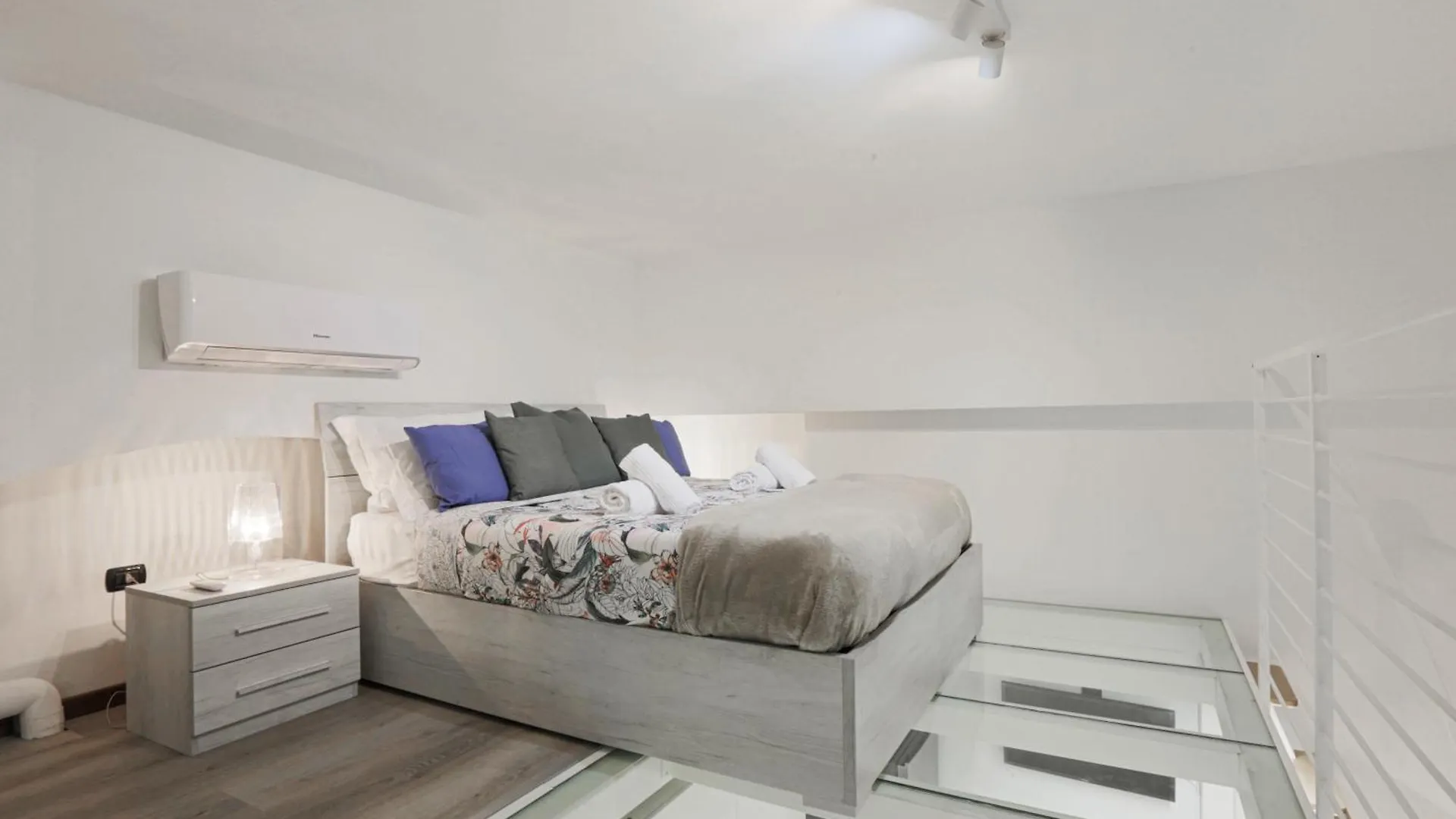 Apartment Bellavita Loft - Tricolore Metro Station Milan Italy