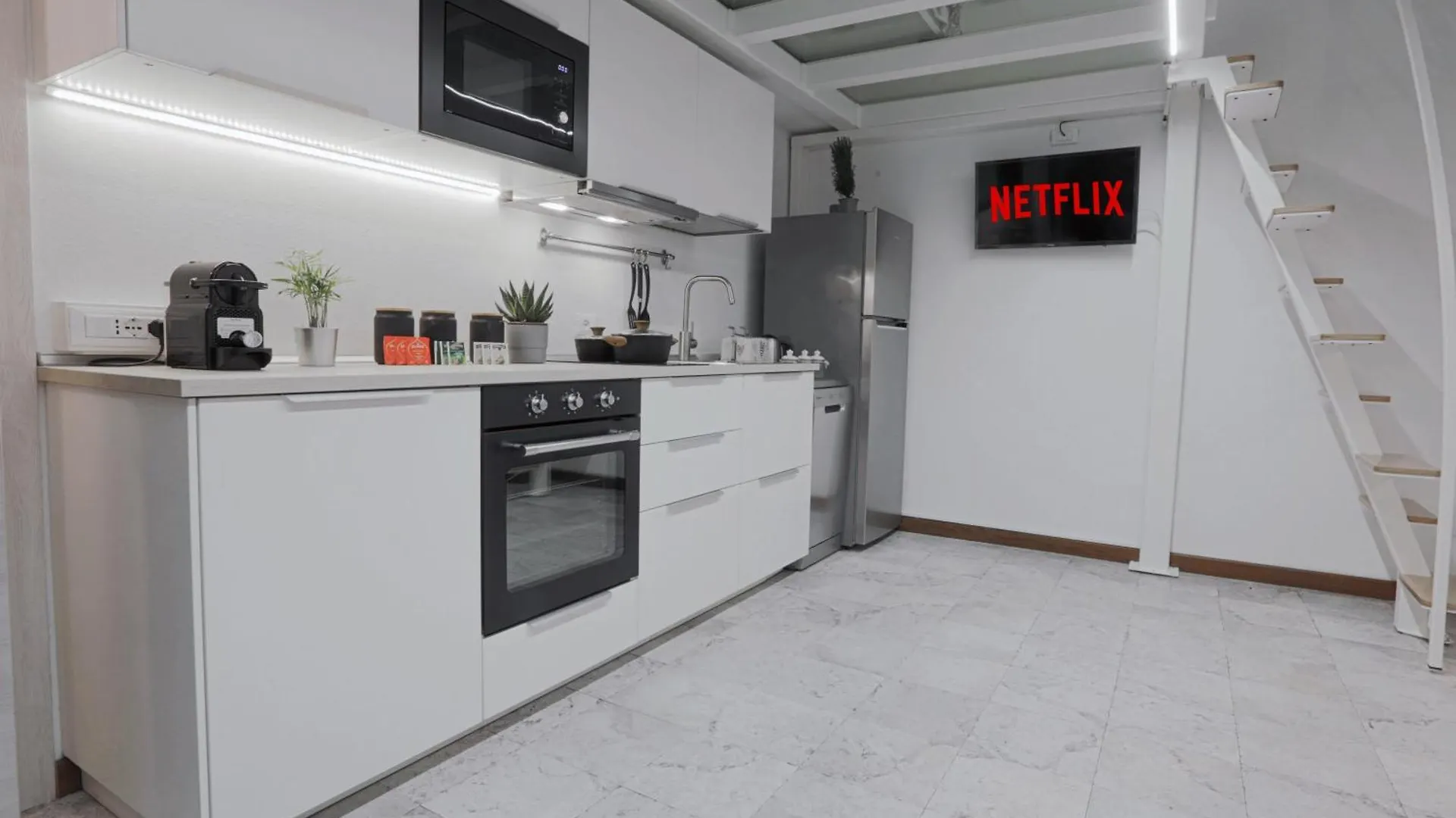 Bellavita Loft - Tricolore Metro Station Milan Apartment