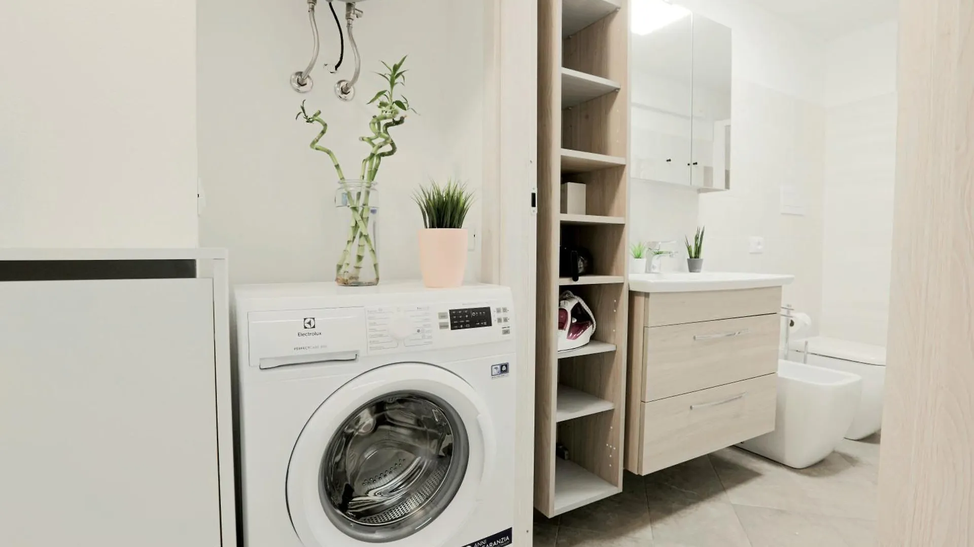 Bellavita Loft Milano Center Near Duomo,Central Station, Navigli 0*, Милан Италия